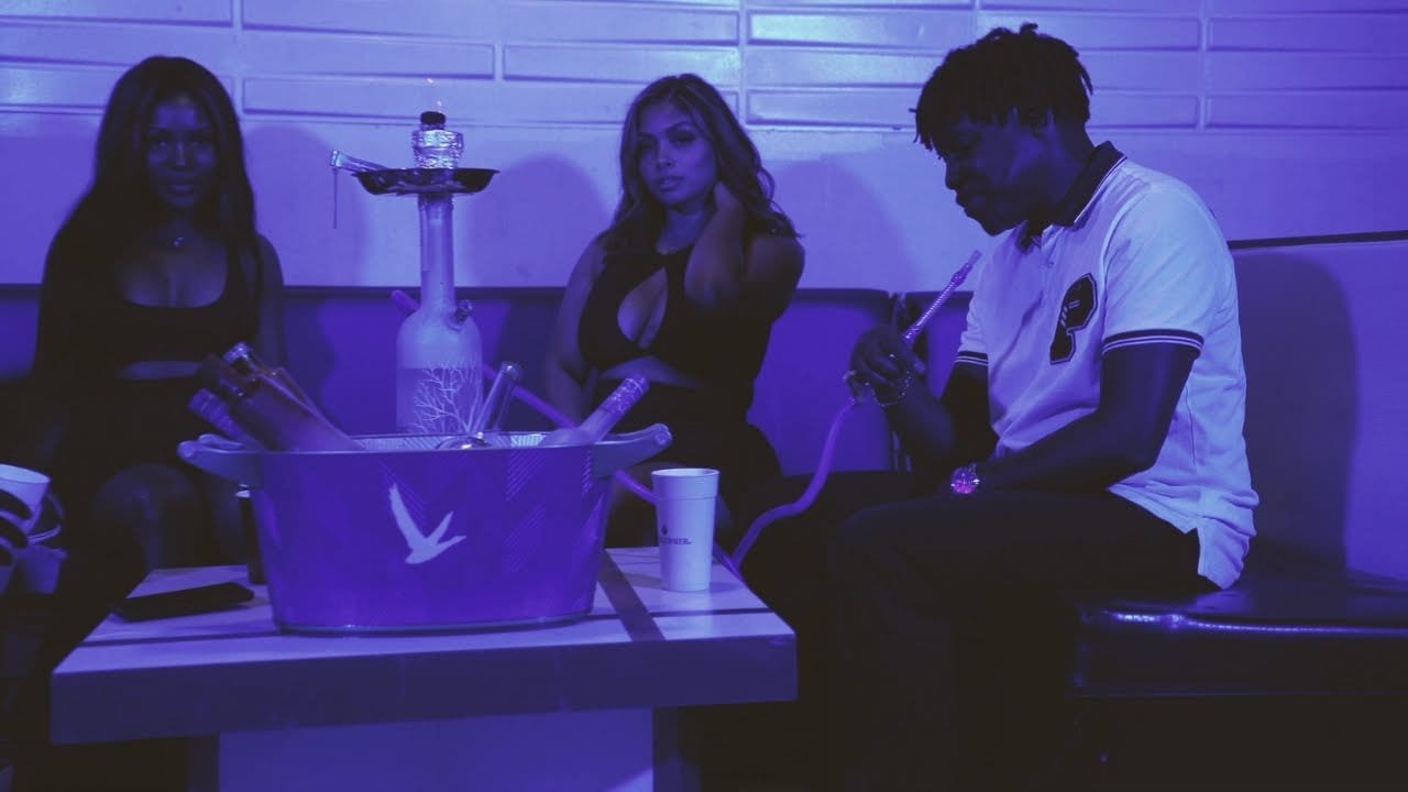 EL GARRA & Cyrano De Montréal – T’es off (Clip Officiel)