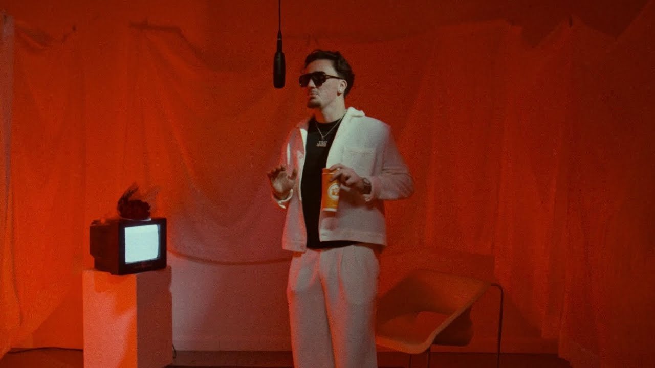 Lostboy Carlos – J’aime Pas Cupidon (Clip Officiel)