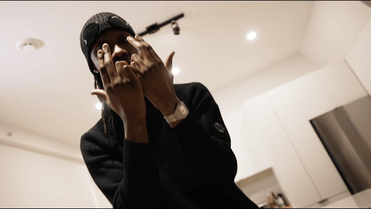 Zayo – Whitney (Clip Officiel)